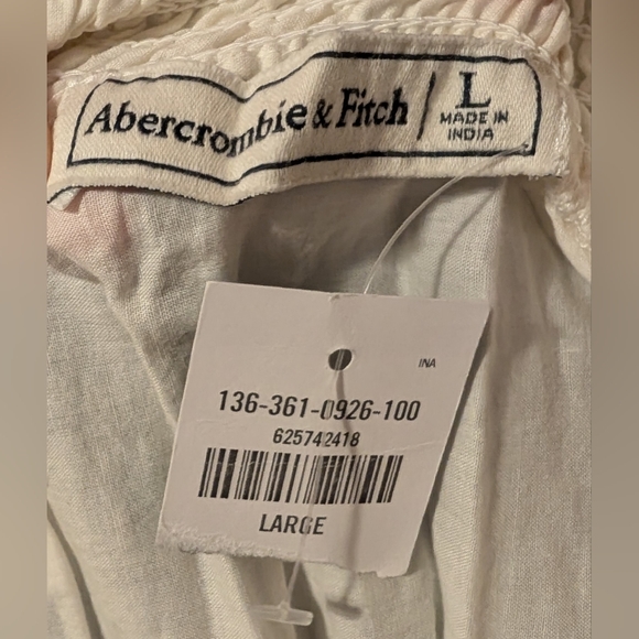 Abercrombie and Fitch Embroidered Hem Off The Shoulder Top - Picture 2 of 4